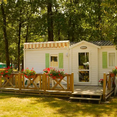 Camping Les Petites Minaudieres אתר קמפינג Saint-Sauveur (Vienne)