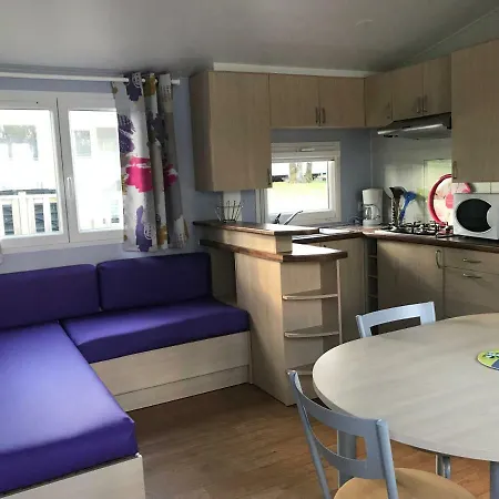 אתר קמפינג Camping Les Petites Minaudieres Saint-Sauveur (Vienne)